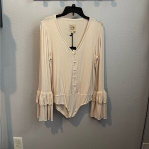 NWT Chaser Cream Ruffle Sleeve Bodysuit